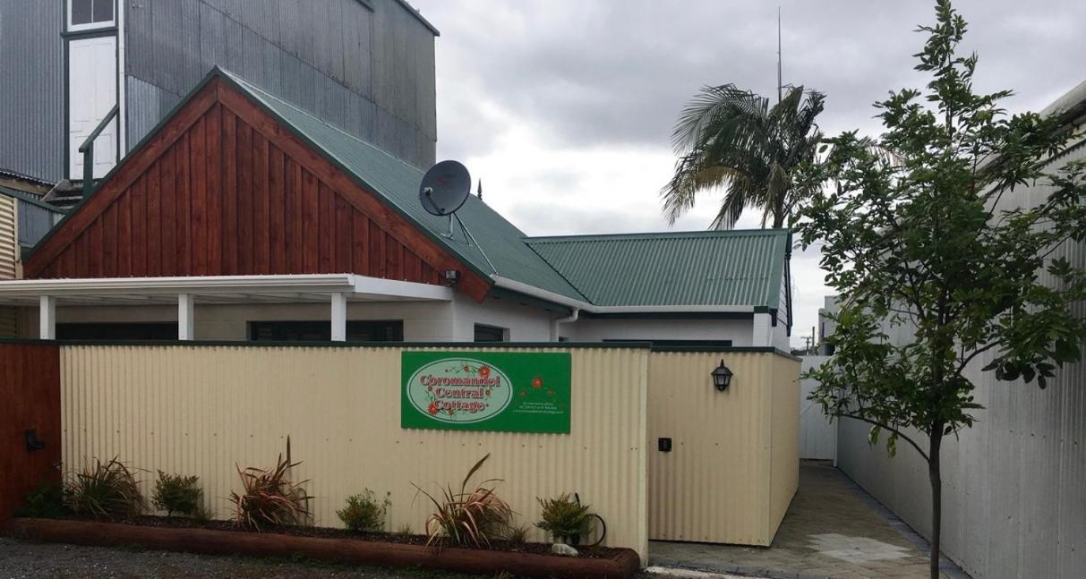 Coromandel Central Cottage Luxury W Spa Exteriör bild